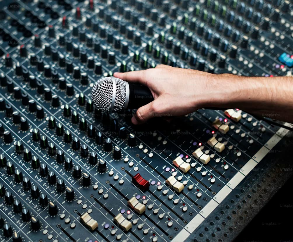 Sound systems speakers and mixers category